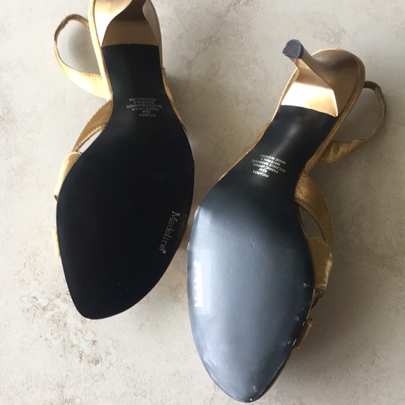 Gold Madeline 8.5 heels - Picture 4 of 4